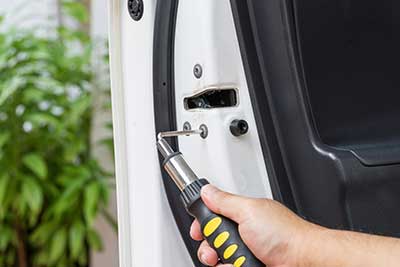 Trumbull Automotive Locksmith